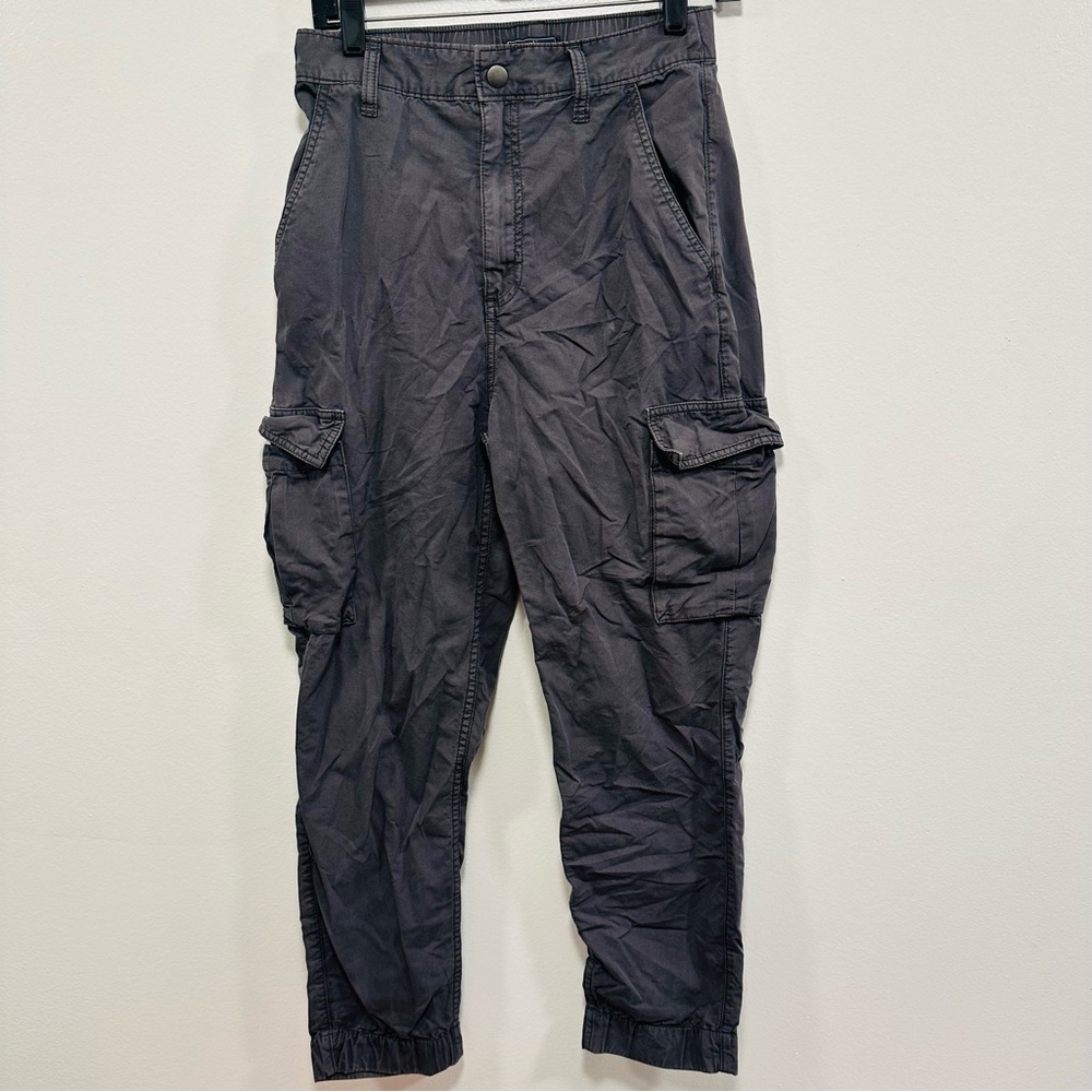Abercrombie and Fitch, cargo pants! Casual pants in a womens size small regular!